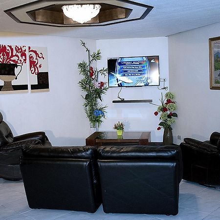Manila Bay Serviced Apartments ภายนอก รูปภาพ